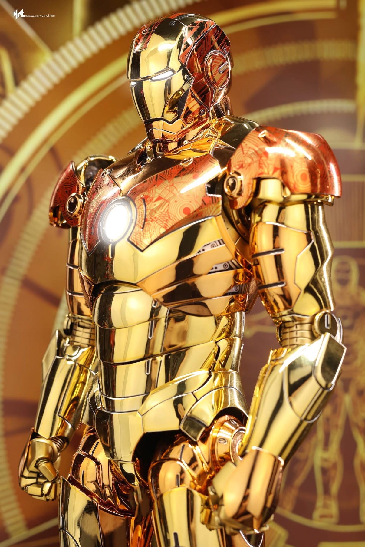 READY🔥Hot Toys MMS848d78 Iron Man Mark III (Golden & Copper Gold Version) Special Edition [Hot Toys Exclusive]