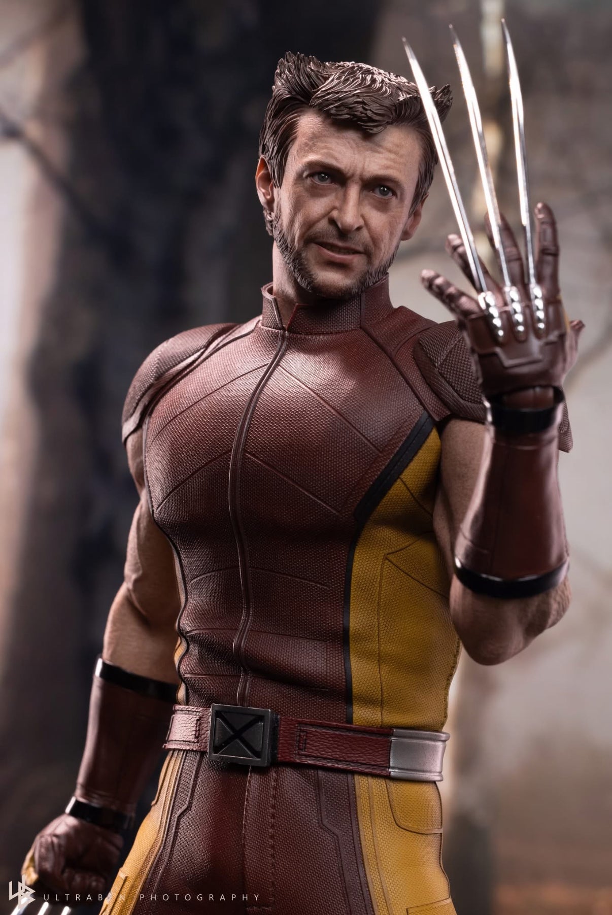 READY🔥Hot Toys MMS831 Deadpool & Wolverine 1/6th scale Wolverine (Classic Brown and Tan) Collectible Figure [Hot Toys Exclusive]