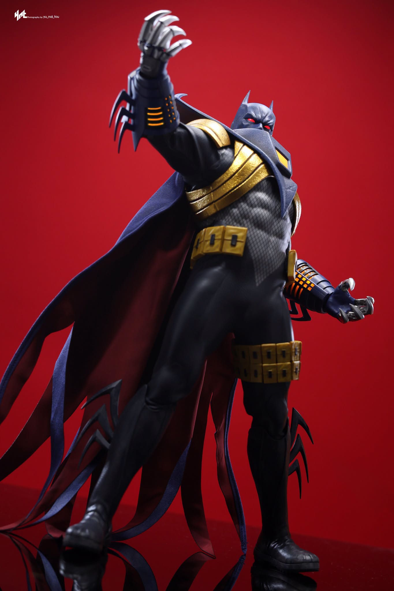 READY🔥Hot Toys VGM74 Batman: Arkham Origins 1/6th scale Knightfall Batman Collectible Figure
