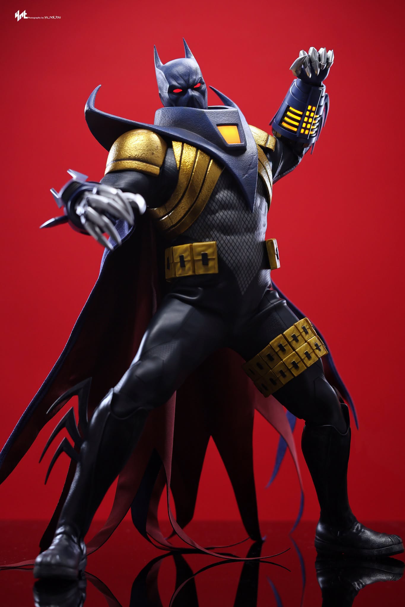 READY🔥Hot Toys VGM74 Batman: Arkham Origins 1/6th scale Knightfall Batman Collectible Figure