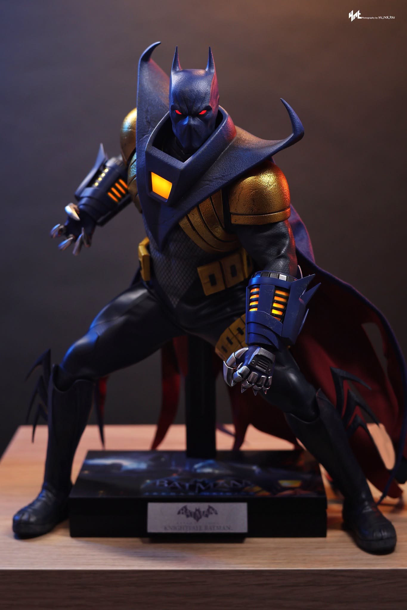 READY🔥Hot Toys VGM74 Batman: Arkham Origins 1/6th scale Knightfall Batman Collectible Figure