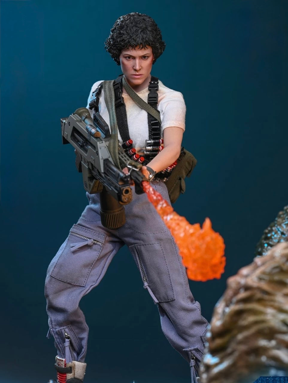 Preorder🔥Hot Toys MMS894 Aliens Ellen Ripley 1/6th scale Collectible Figure