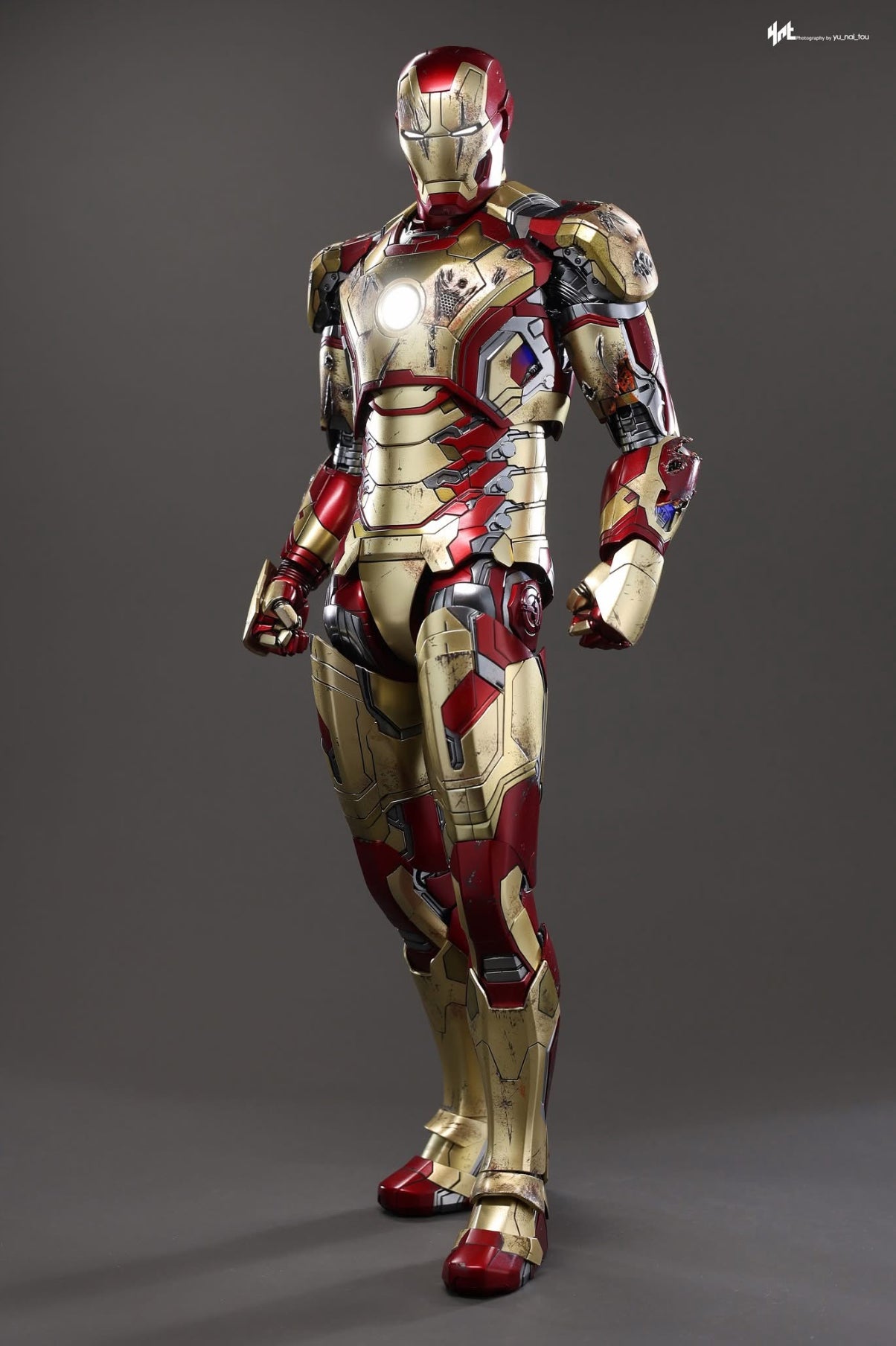 READY🔥Hot Toys MMS759D66B Marvel Ironman 3 Ironman Mark 42 (2.0) 1/6 Scale Collectible Figure (Deluxe Version) Special Edition