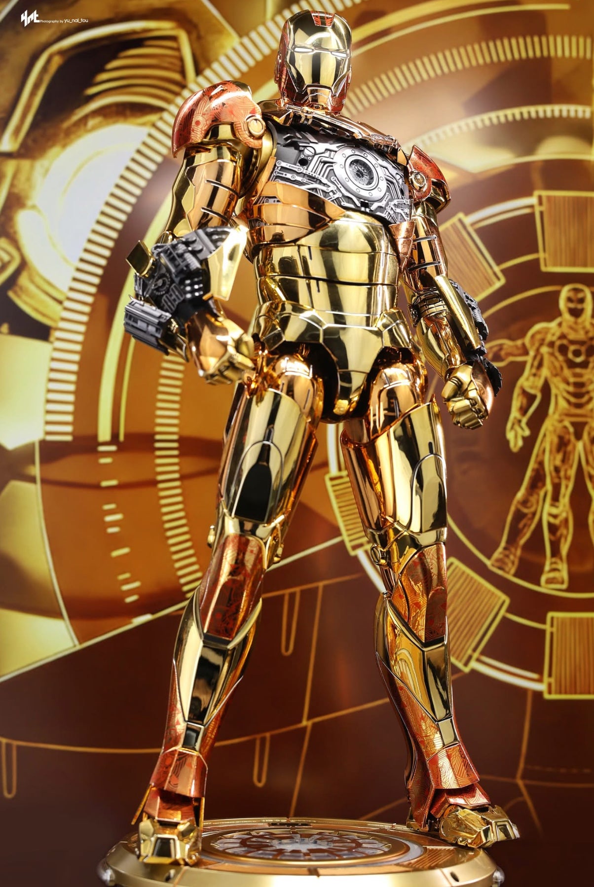 READY🔥Hot Toys MMS848d78 Iron Man Mark III (Golden & Copper Gold Version) Special Edition [Hot Toys Exclusive]
