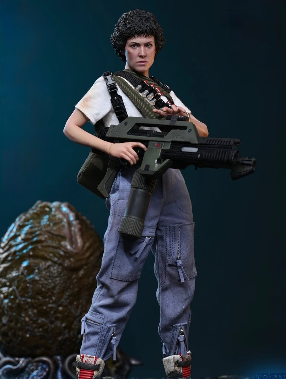 Preorder🔥Hot Toys MMS895 Aliens Ellen Ripley (Deluxe Version) 1