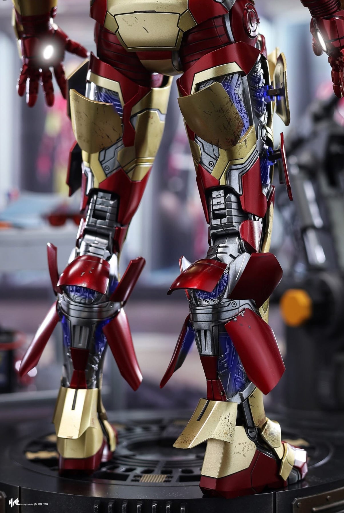 READY🔥Hot Toys MMS759D66B Marvel Ironman 3 Ironman Mark 42 (2.0) 1/6 Scale Collectible Figure (Deluxe Version) Special Edition