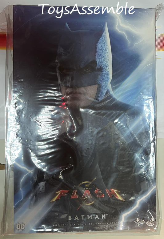 Pre-Owned(95% New)🔥Hot Toys MMS703 The Flash – Batman 1/6 Scale Collectible Figure