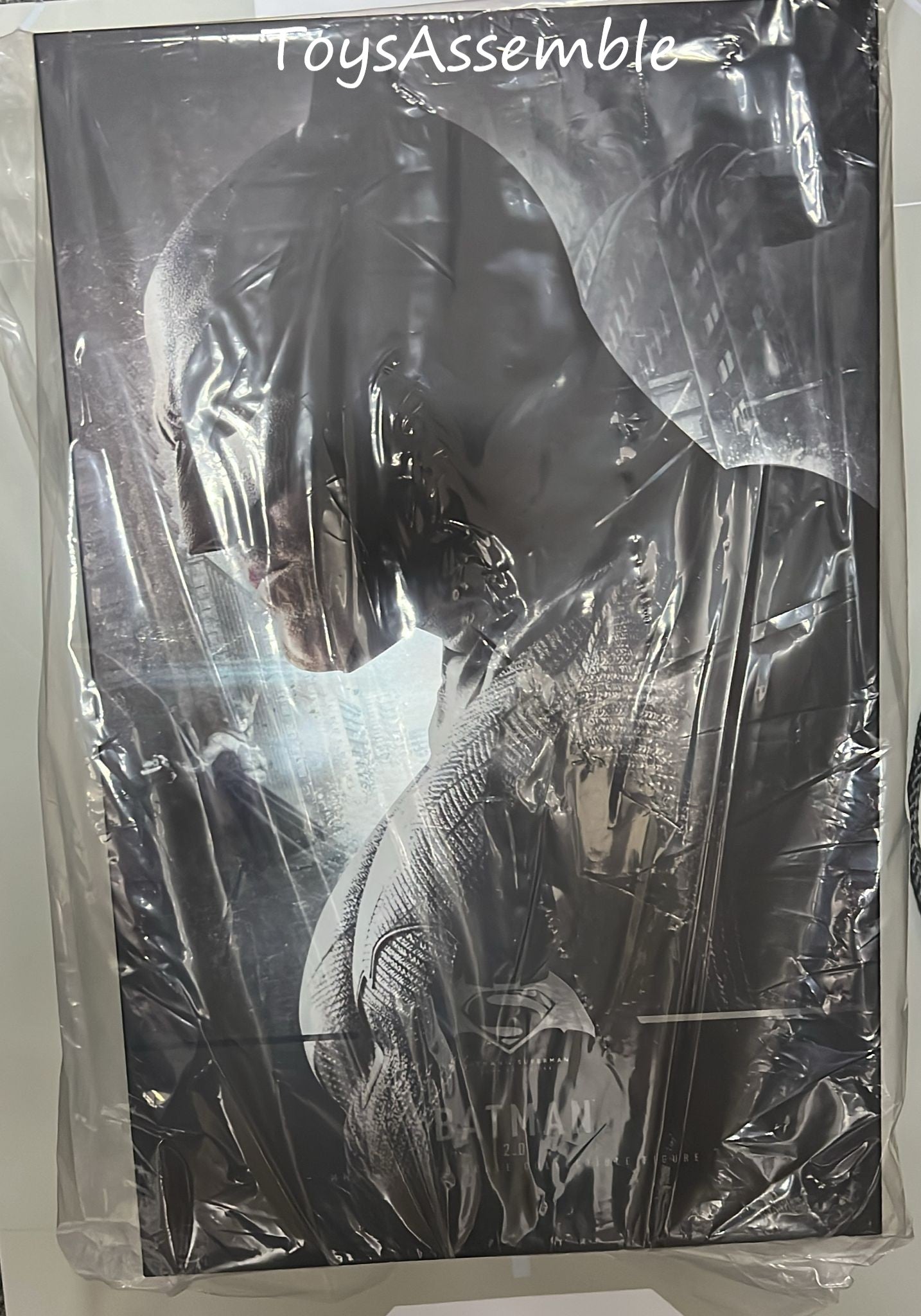 READY🔥Hot Toys MMS731 Batman v Superman: Dawn of Justice - 1/6th scale Batman (2.0) Collectible Figure (Regular Version)