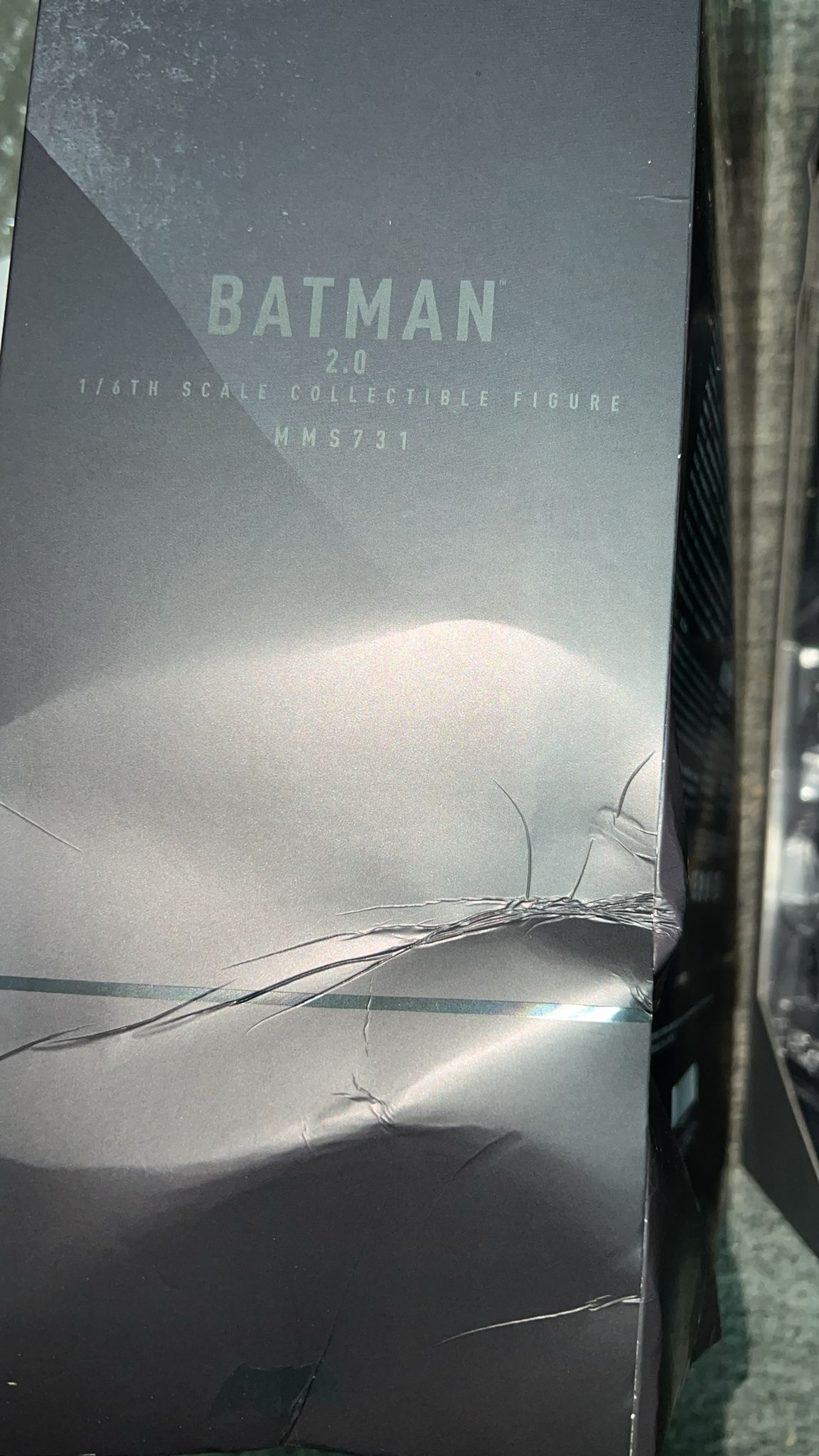 READY🔥Hot Toys MMS731 Batman v Superman: Dawn of Justice - 1/6th scale Batman (2.0) Collectible Figure (Regular Version)