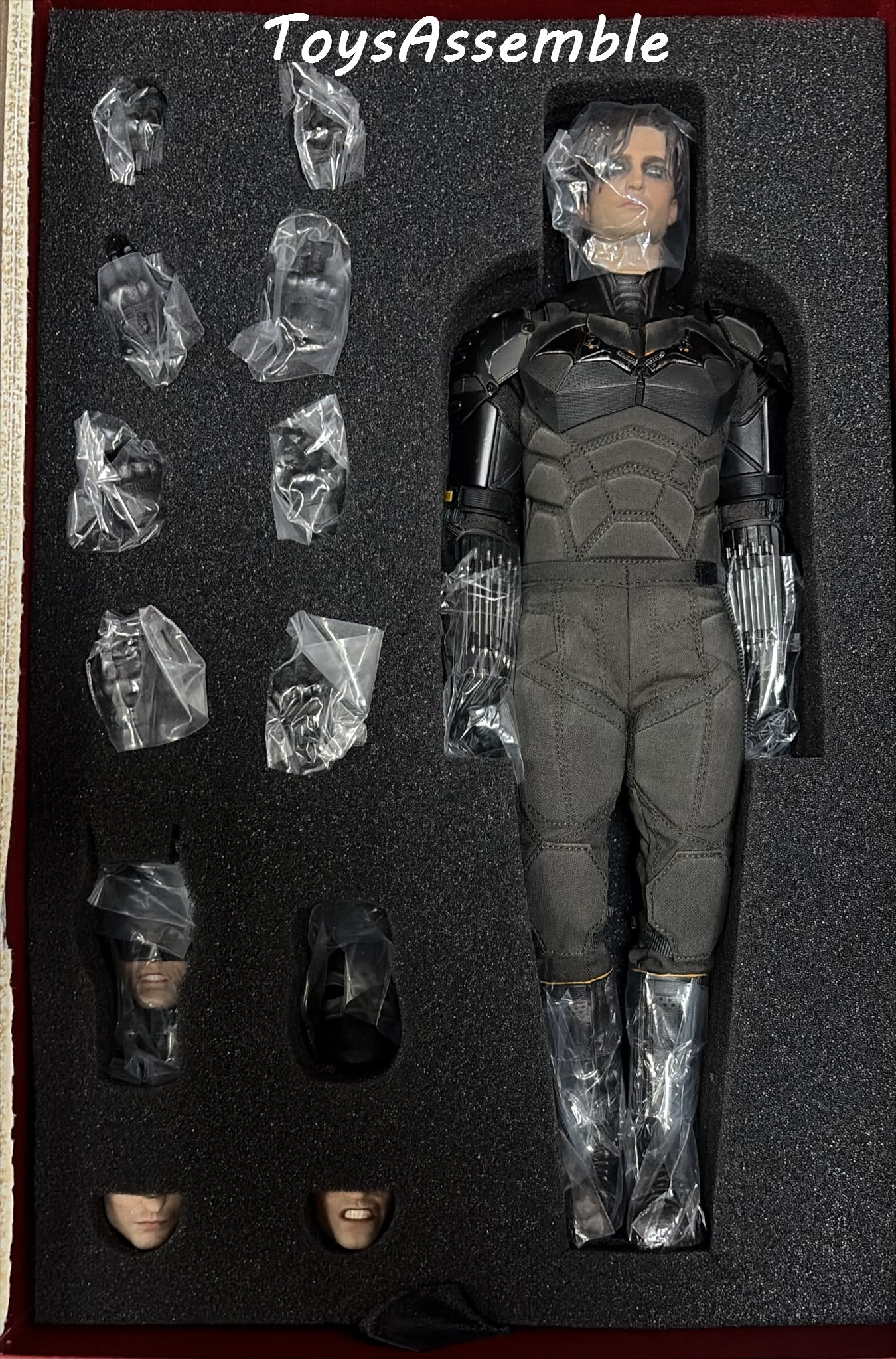 Used🔥INART The Batman 1:6 Scale Collectible Figure (Standard Edition) (Sculpted Hair)