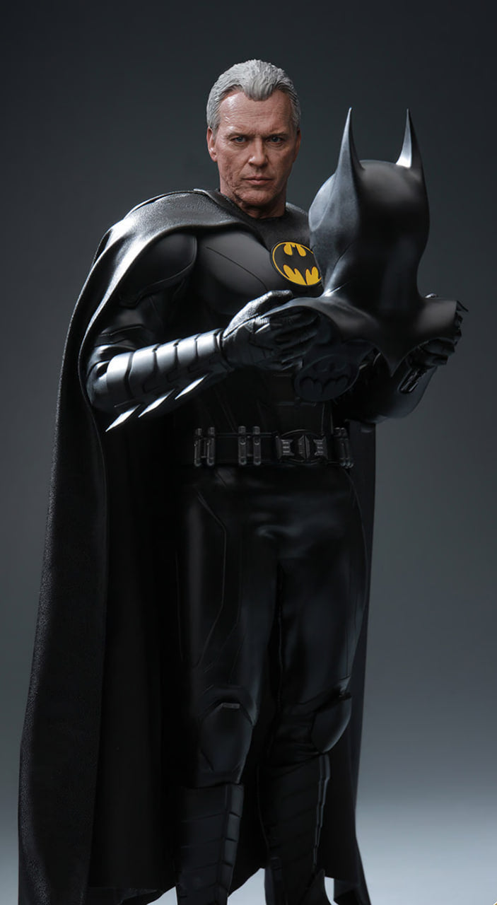 Preorder🔥Hot Toys MMS712 The Flash – Batman (Modern Suit) 1:6th Scale Collectible Figure