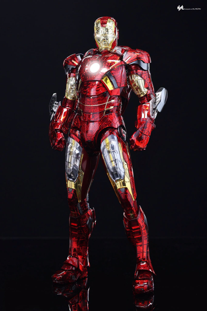 READY🔥 Hot Toys MMS870D82 The Avengers Iron Man Mark VII (Exo-Chrome Clear Version) 1/6th scale Collectible Figure