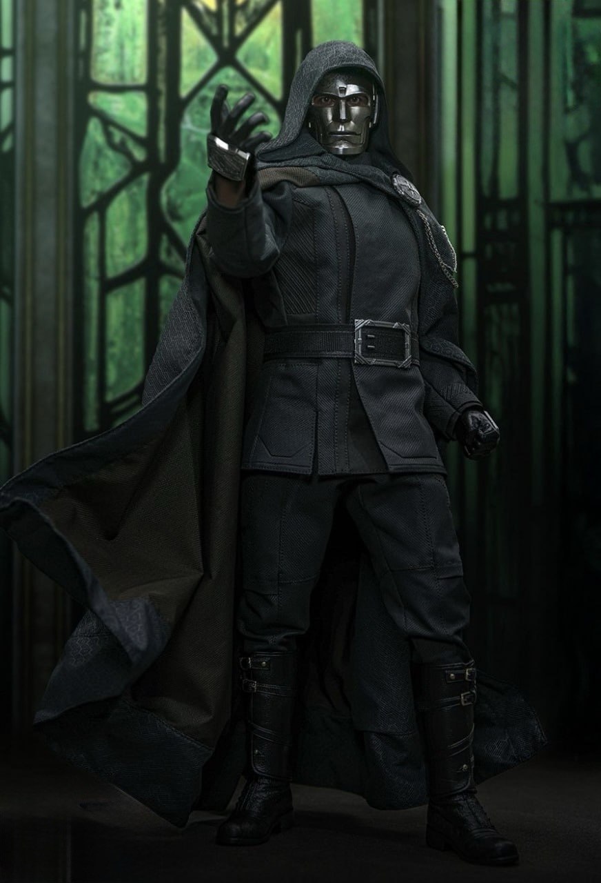 🔥Hot Toys MMS902 Avengers: Doomsday Victor Von Doom [Hot Toys Exclusive] 1/6th scale Collectible Figure