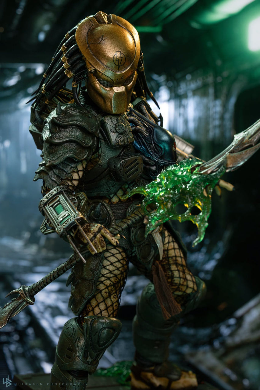 READY🔥Hot Toys CMS029B Predator 1/6th scale Broken Tusk Predator (Special Edition)