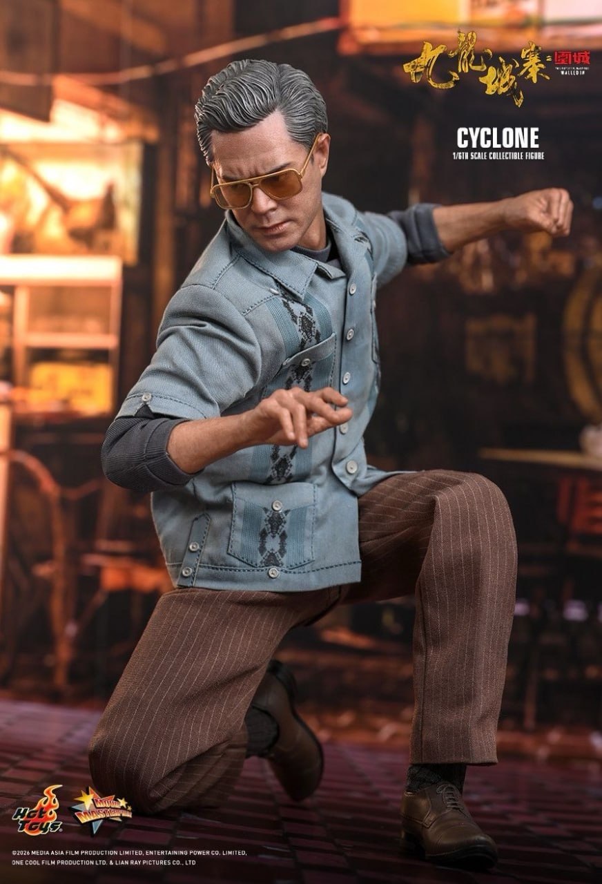 READY🔥Hot Toys MMS858 Twilight of the Warriors: Walled In Cyclone [Hot Toys Exclusive] 1/6th scale Collectible Figure