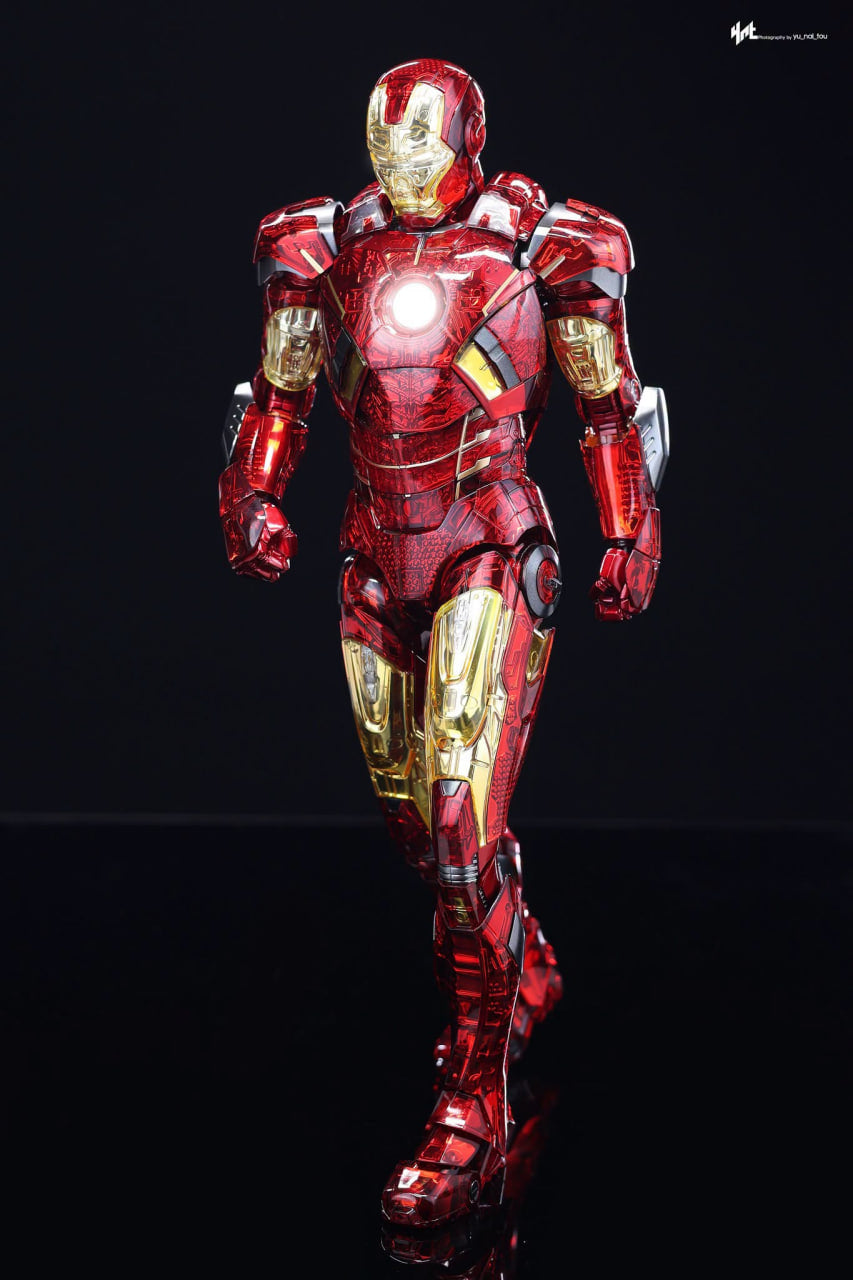 READY🔥 Hot Toys MMS870D82 The Avengers Iron Man Mark VII (Exo-Chrome Clear Version) 1/6th scale Collectible Figure