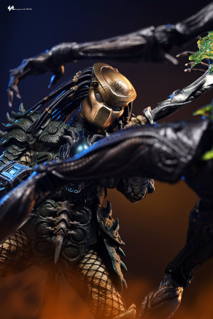 READY🔥Hot Toys CMS029B Predator 1/6th scale Broken Tusk Predator (Special Edition)