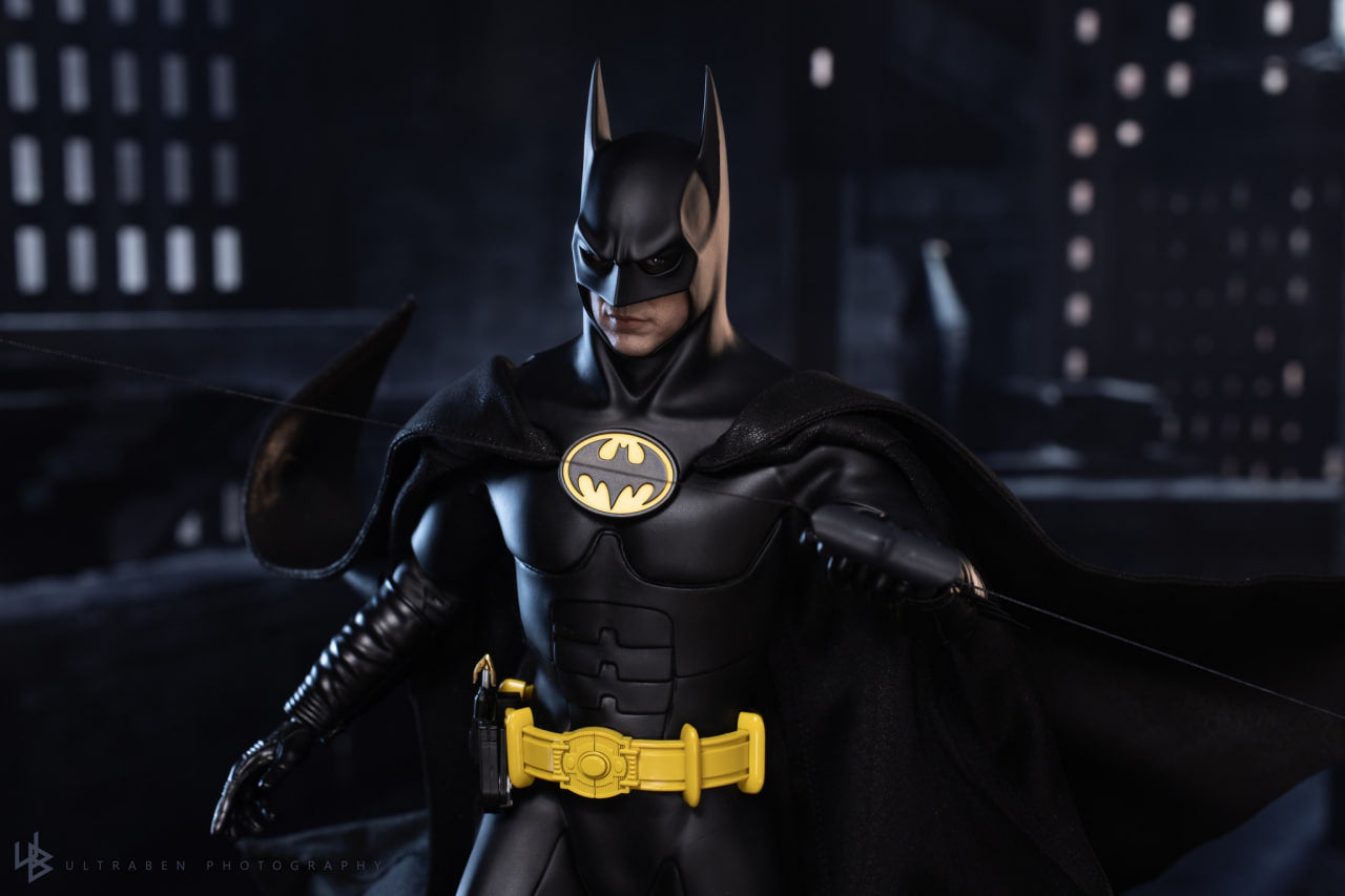 READY🔥Hot Toys MMS770 Batman Returns 1/6th scale Batman Collectible Figure (Deluxe Version)
