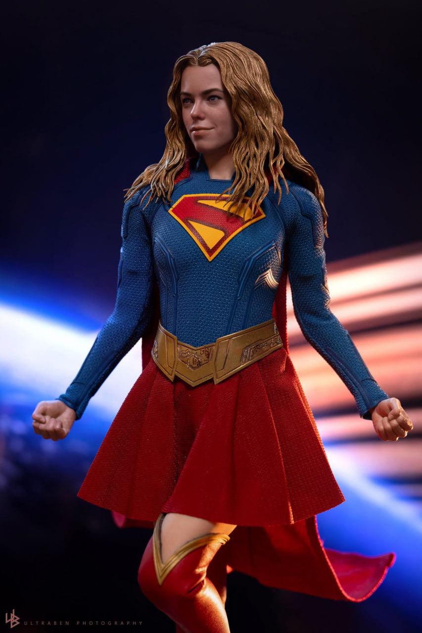 READY🔥Hot Toys MMS869 Supergirl - Supergirl & Krypto 1/6th scale Collectible Set