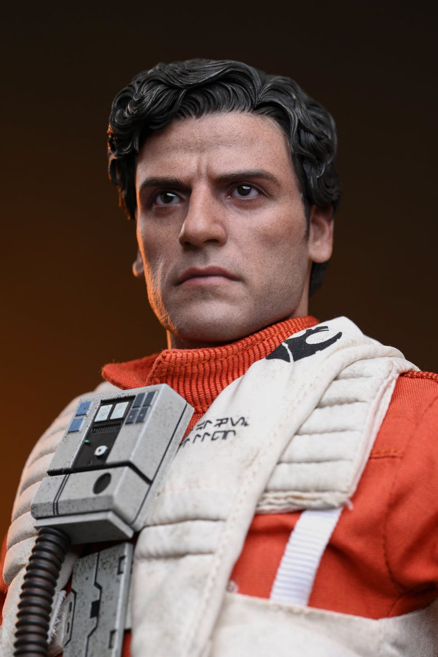 READY🔥Hot Toys MMS806 Star Wars The Force Awakens 1/6th scale Poe Dameron Collectible Figure