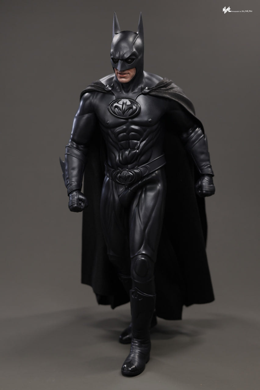 READY🔥Hot Toys MMS786 Batman & Robin 1/6th scale Batman Collectible Figure