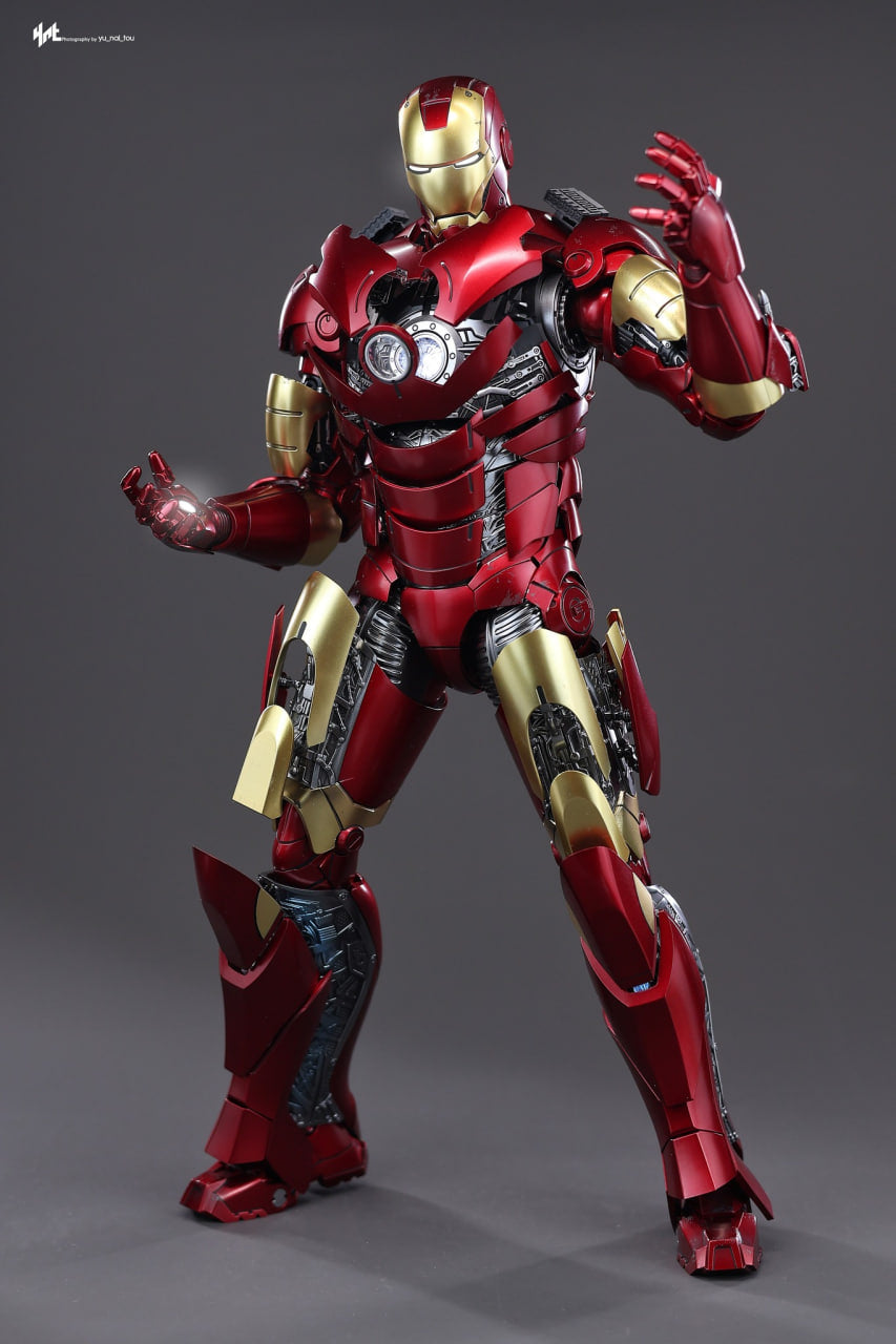 🔥Hot Toys MMS825D72B Iron Man 1/6th scale Iron Man Mark III (Armor Suit Up Version) Collectible Figure Special Edition