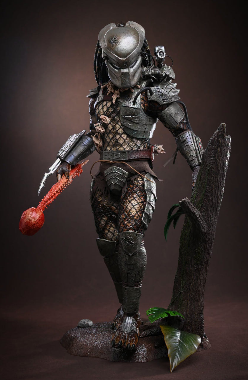 🔥Hot Toys MMS817 Predator Predator (2.0) 1/6th scale Collectible Figure (Deluxe Version)