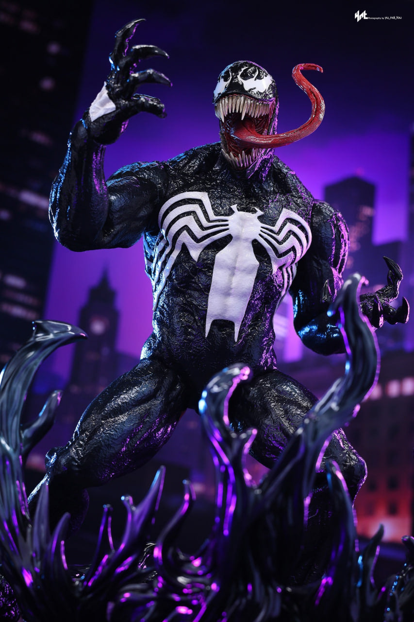 READY🔥Hot Toys CMS023 Marvel Comics Venom 1/6th Scale Collectible Figure
