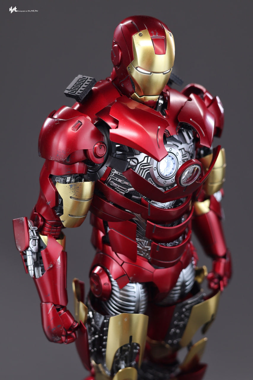 🔥Hot Toys MMS825D72B Iron Man 1/6th scale Iron Man Mark III (Armor Suit Up Version) Collectible Figure Special Edition