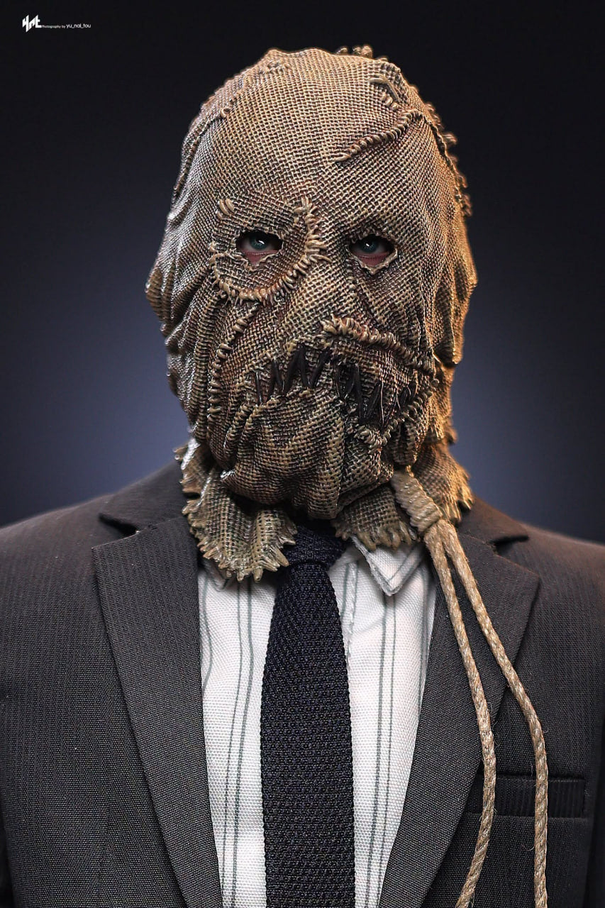 READY🔥Hot Toys MMS801 Batman Begins 1/6th scale Scarecrow 2.0 Collectible Figure