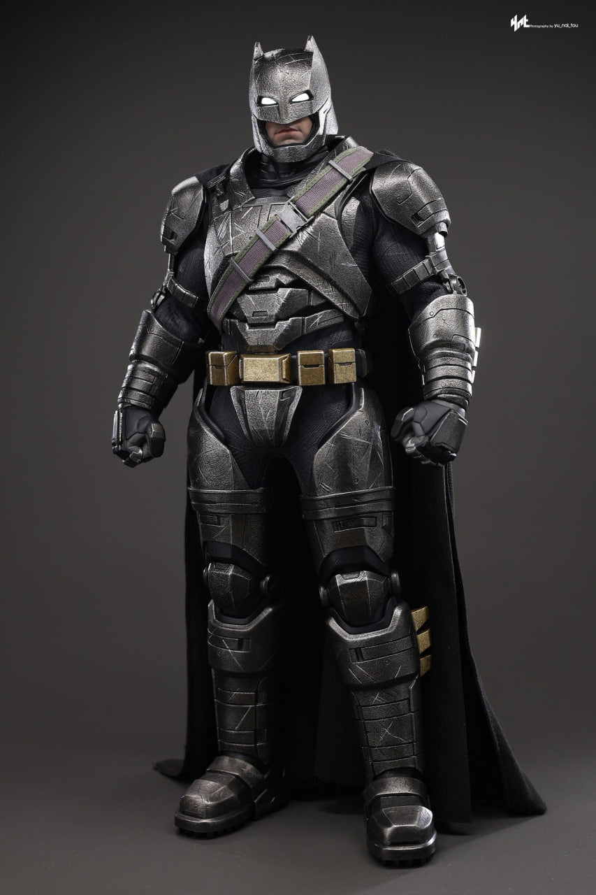 READY🔥Hot Toys MMS742D62 Batman v Superman: Dawn of Justice 1/6 Armored Batman 2.0