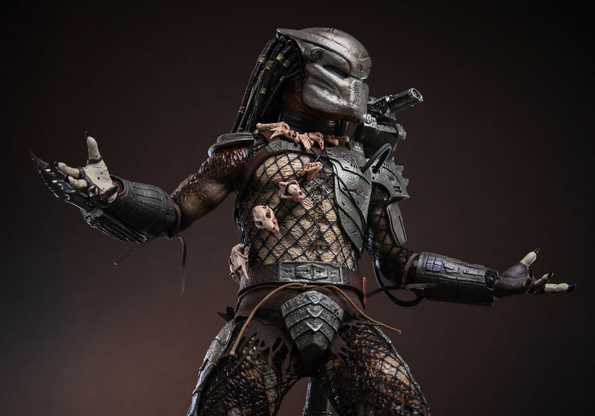 🔥Hot Toys MMS817 Predator Predator (2.0) 1/6th scale Collectible Figure (Deluxe Version)