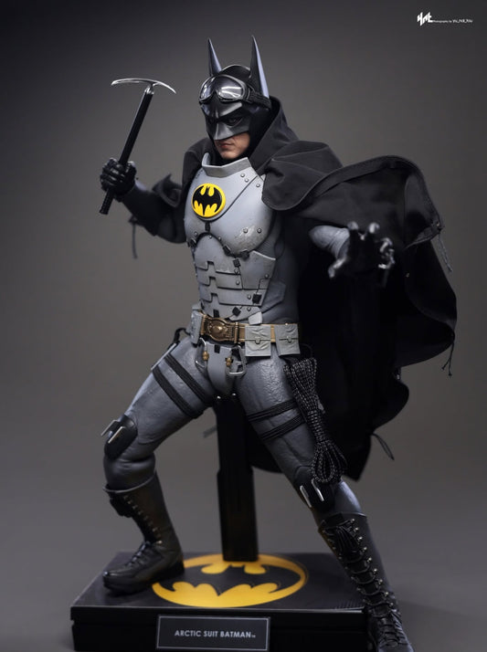 READY🔥Hot Toys MMS897 The Flash - Batman (Arctic Suit) 1/6th Collectible Figure [Hot Toys Exclusive]