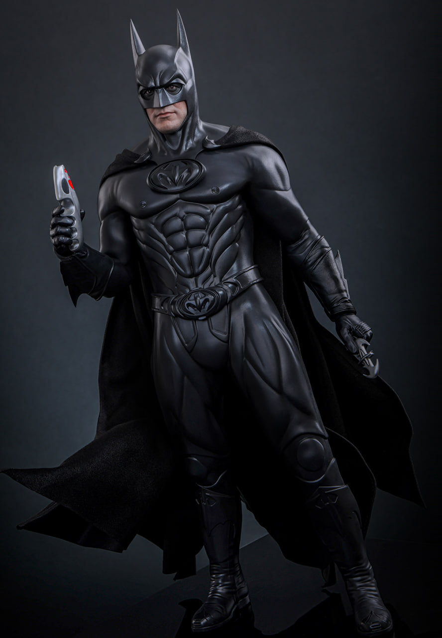 Preorder🔥Hot Toys MMS786 Batman & Robin 1/6th scale Batman Collectible Figure