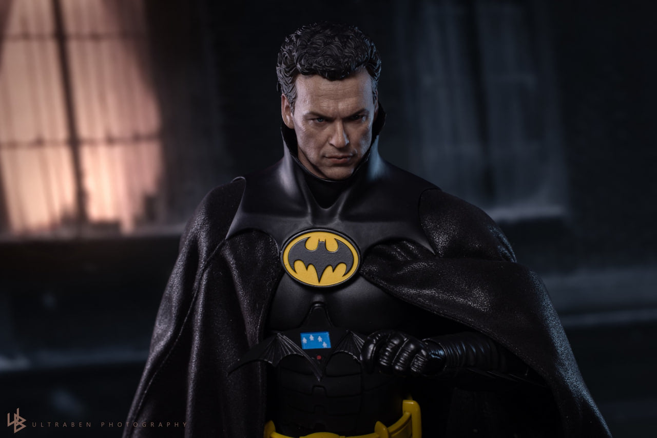 READY🔥Hot Toys MMS770 Batman Returns 1/6th scale Batman Collectible Figure (Deluxe Version)