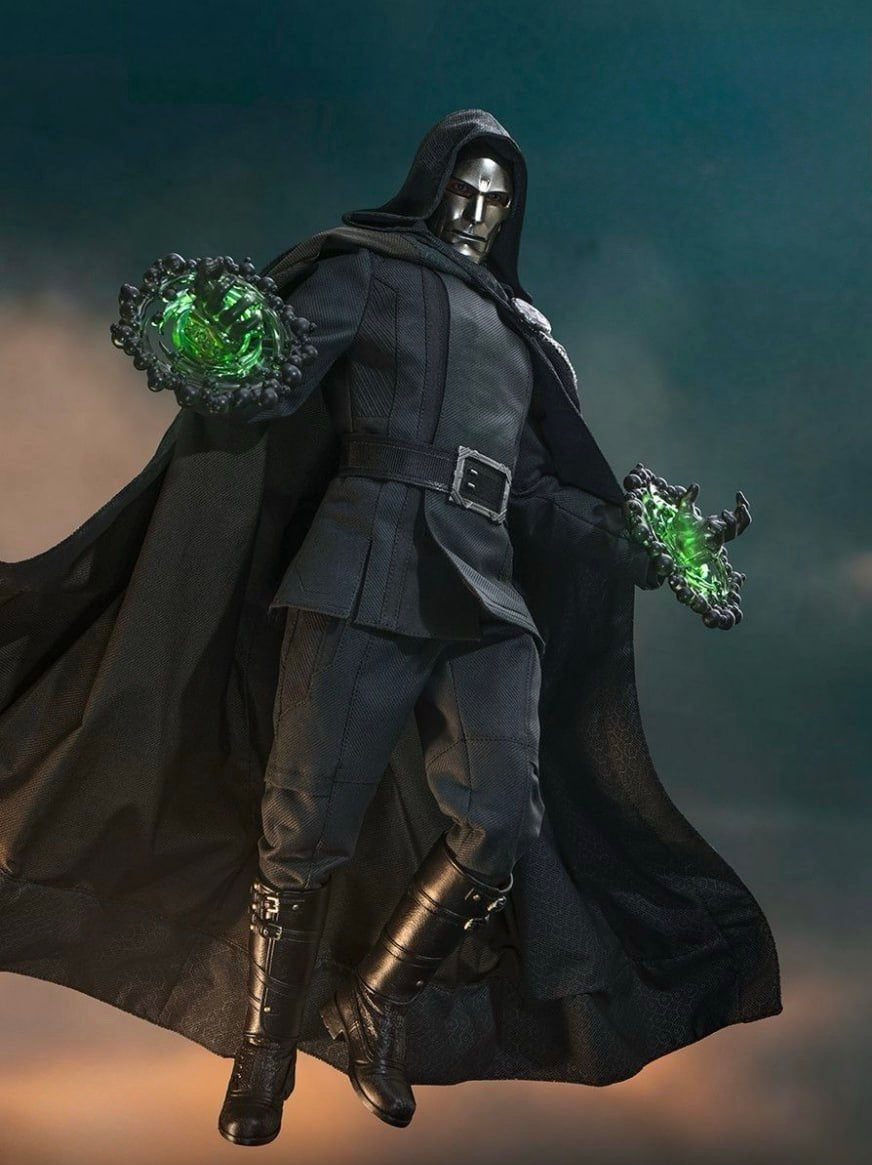 🔥Hot Toys MMS902 Avengers: Doomsday Victor Von Doom [Hot Toys Exclusive] 1/6th scale Collectible Figure
