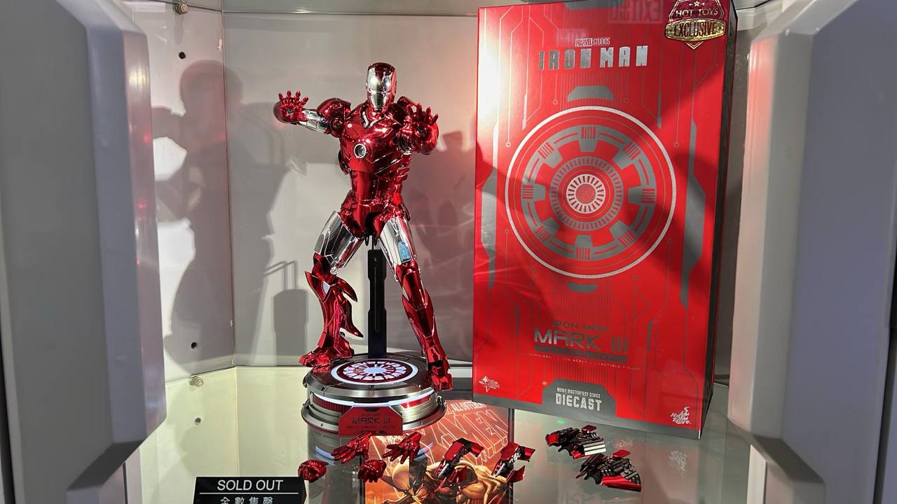 🔥Hottoys🔥MMS744-D64 IRON MAN 1/6 MARK III (RED & CHROME VERSION)