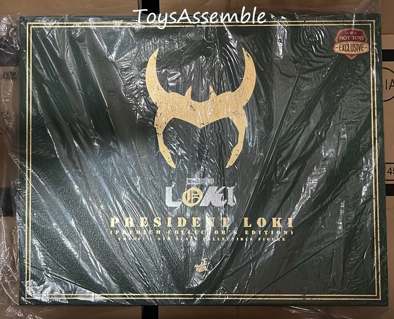 Hot Toys TMS067 LOKI 1/6 PRESIDENT LOKI (Premium Collector's Edition)