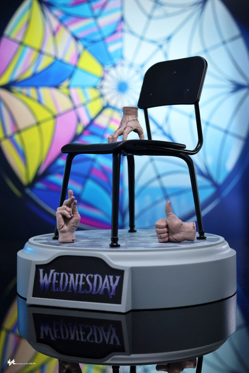 READY🔥Hot Toys TMS135 Wednesday - 1/6th scale Wednesday