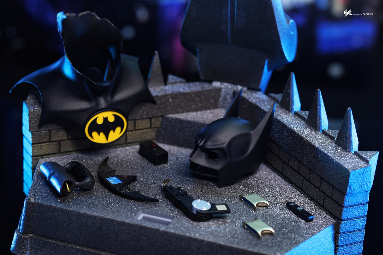 READY🔥Hot Toys MMS770 Batman Returns 1/6th scale Batman Collectible Figure (Deluxe Version)