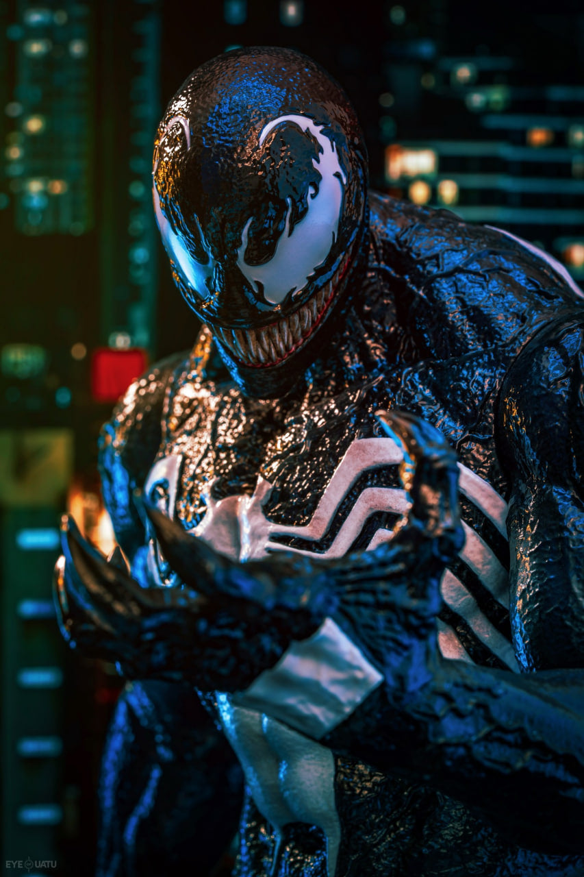 READY🔥Hot Toys CMS023 Marvel Comics Venom 1/6th Scale Collectible Figure