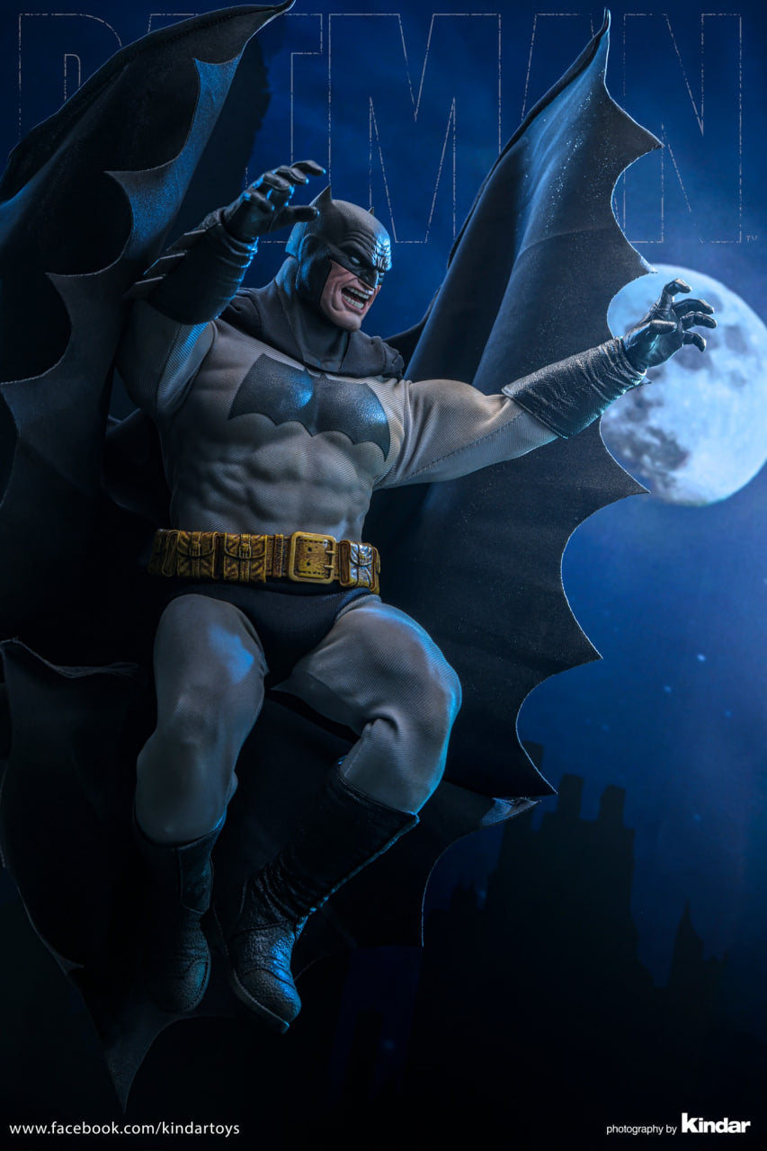 READY🔥Hot Toys CMS024 DC Comic Batman The Dark Knight Returns Batman 1/6 Scale Collectible Figure