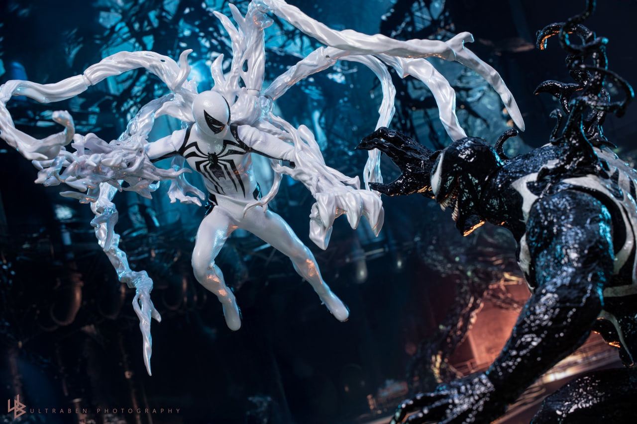 READY🔥Hot Toys VGM69 Marvel Spider-Man 2 Spiderman 1/6th scale Peter Parker (Anti-Venom Suit) Collectible Figure