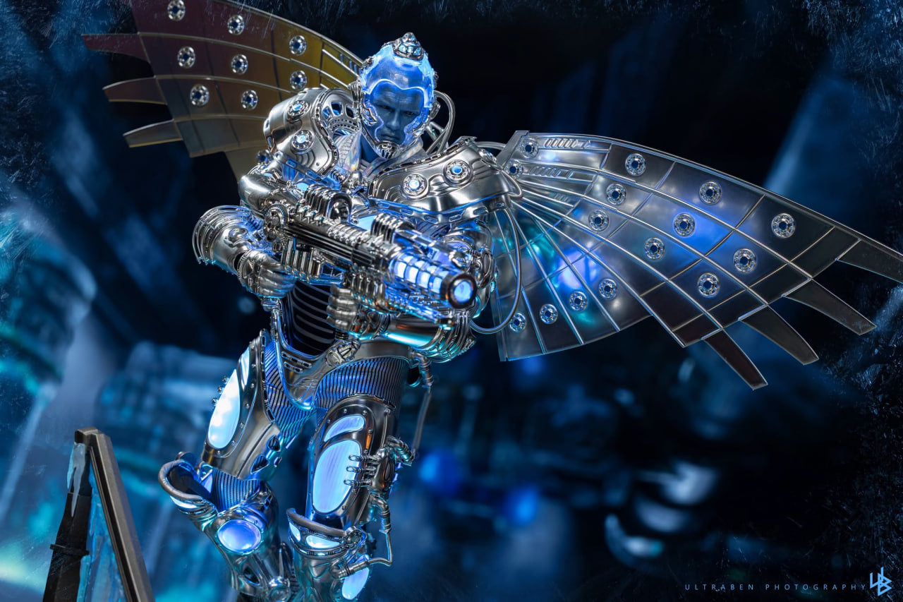 READY🔥Hot Toys MMS800 Batman & Robin 1/6th scale Mr. Freeze (Deluxe Version)