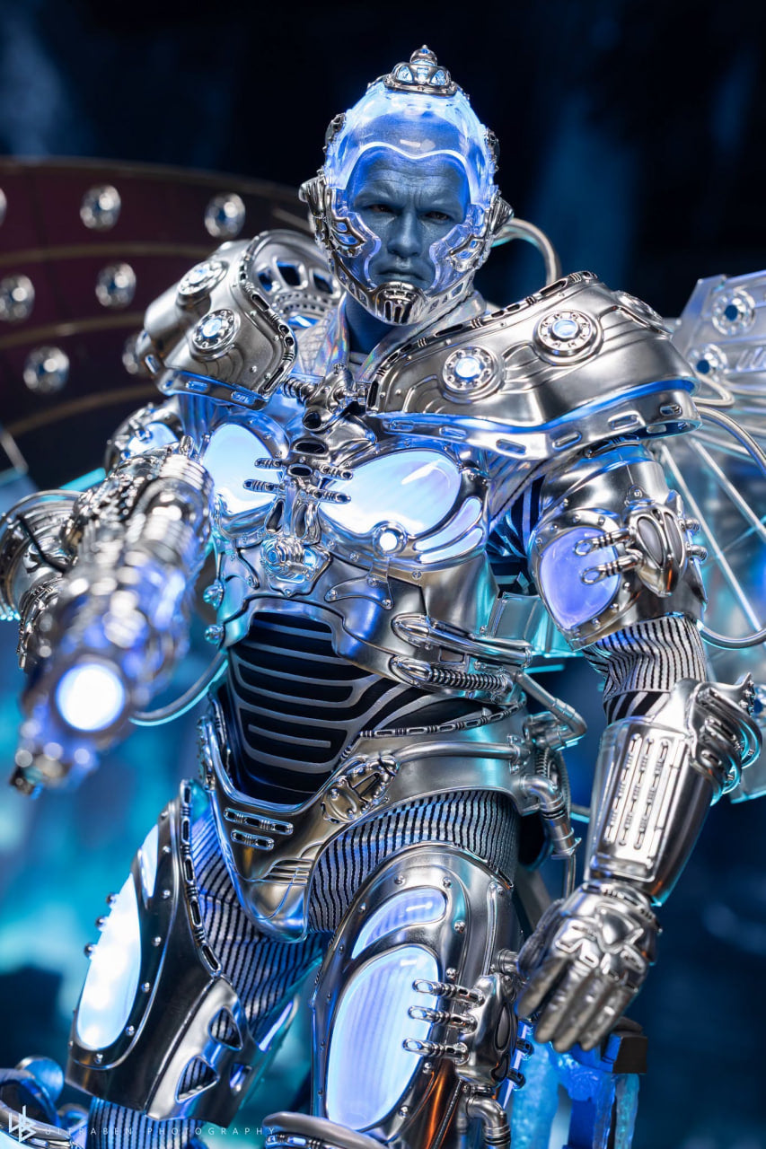Next Batch🔥Hot Toys MMS800 Batman & Robin 1/6 Mr. Freeze (Deluxe Version)