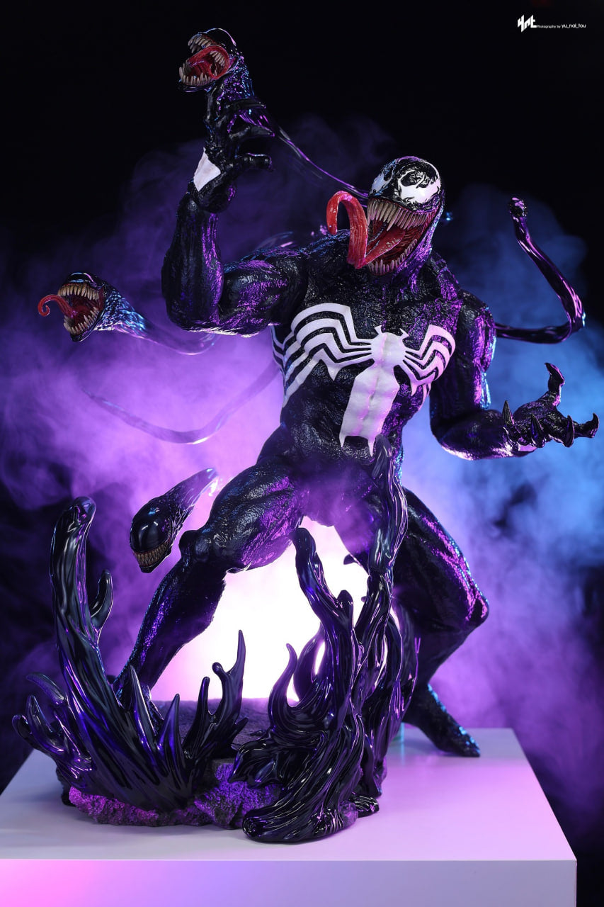 READY🔥Hot Toys CMS023 Marvel Comics Venom 1/6th Scale Collectible Figure