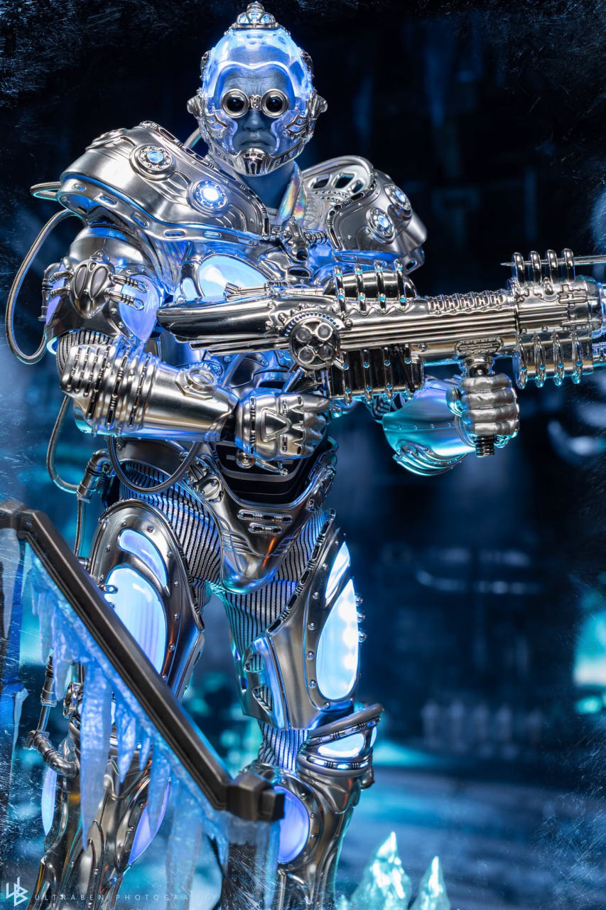 READY🔥Hot Toys MMS800 Batman & Robin 1/6th scale Mr. Freeze (Deluxe Version)