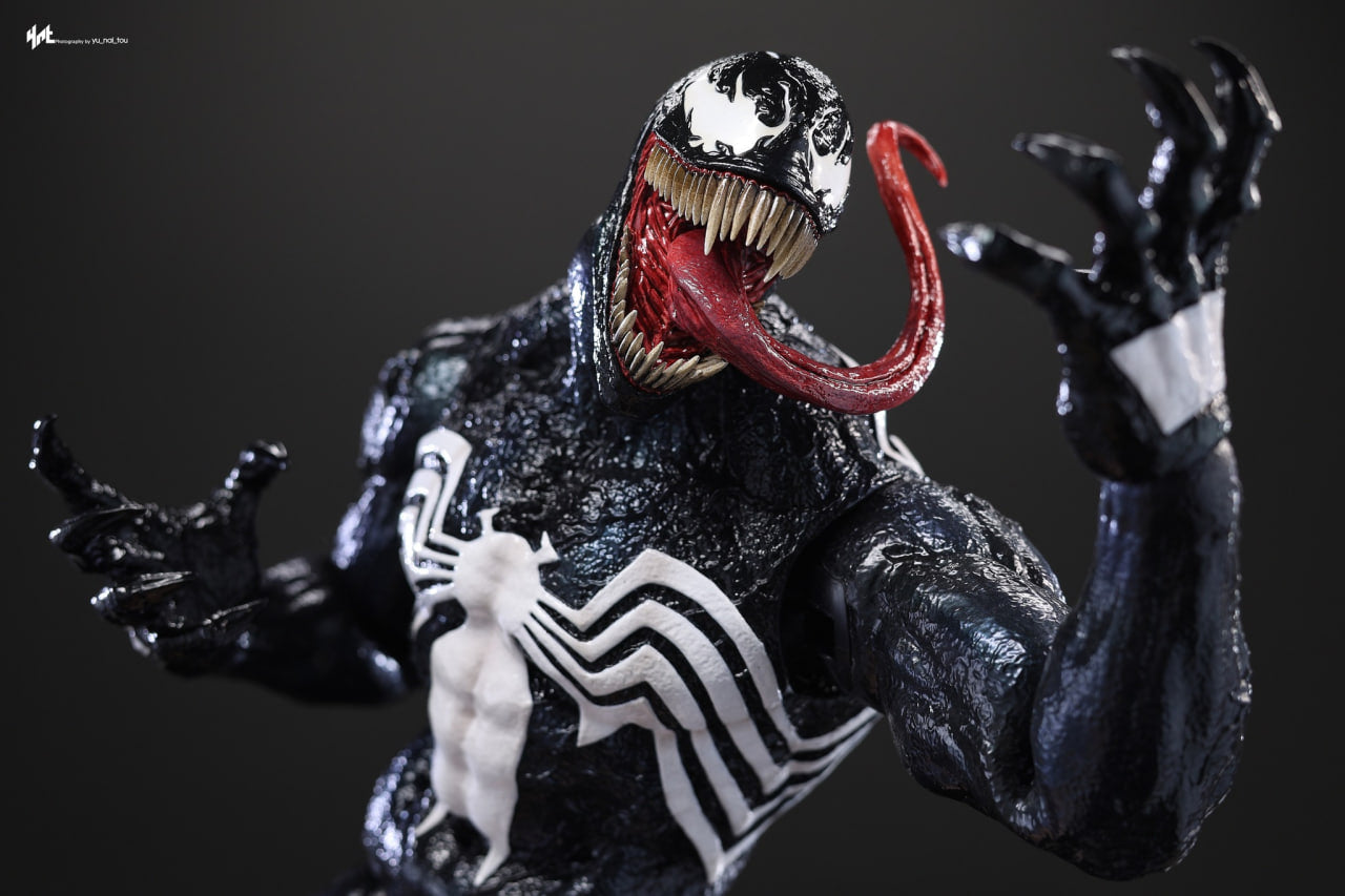 READY🔥Hot Toys CMS023 Marvel Comics Venom 1/6th Scale Collectible Figure