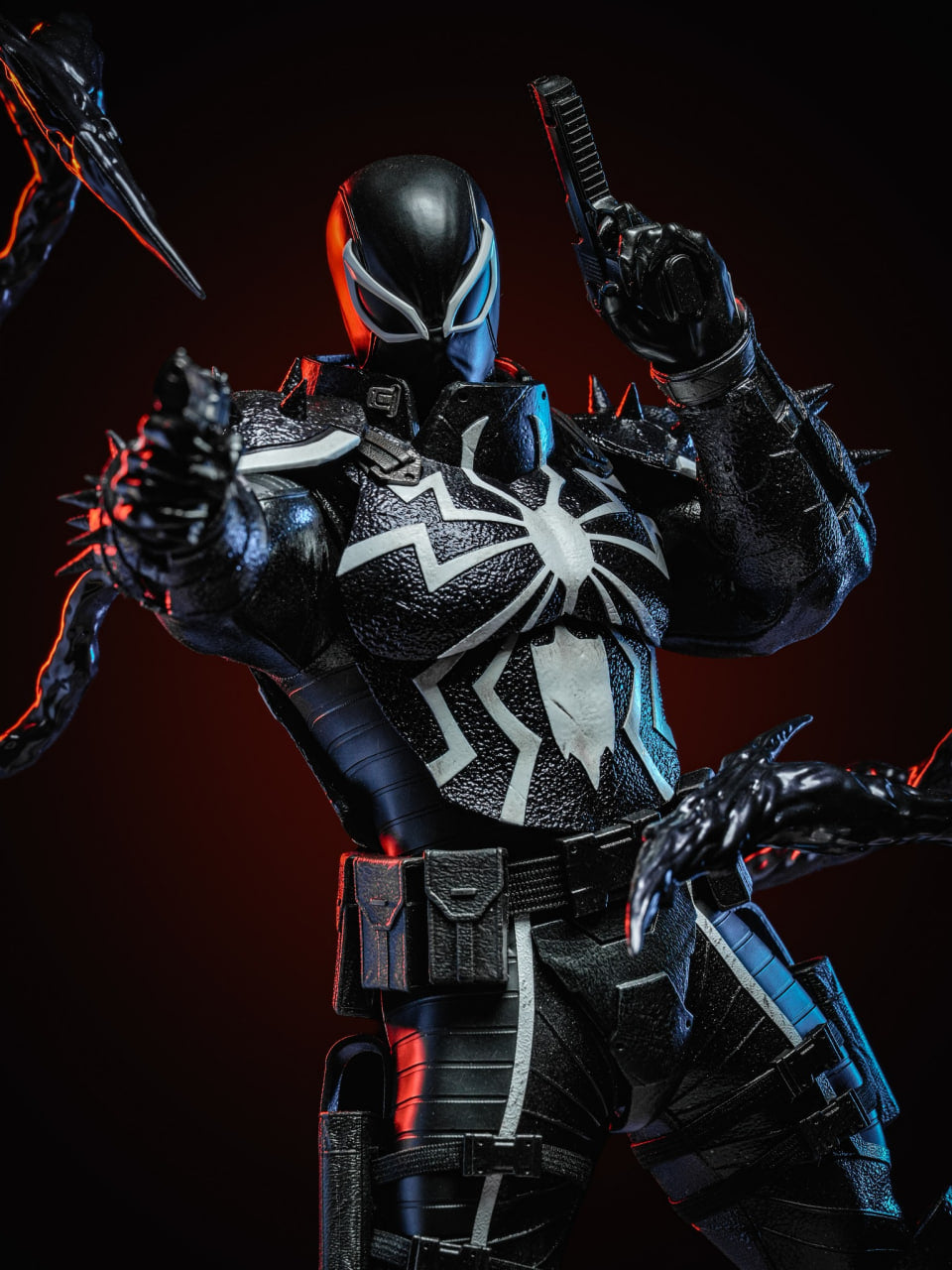 READY🔥Hot Toys CMS025 Marvel Comics 1/6th scale Agent Venom Collectible Figure