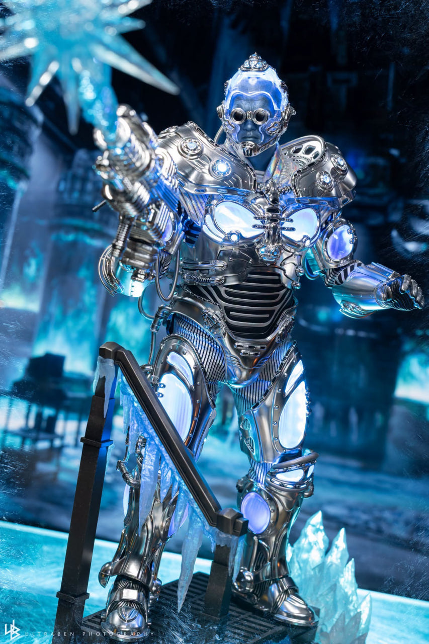 READY🔥Hot Toys MMS800 Batman & Robin 1/6th scale Mr. Freeze (Deluxe Version)